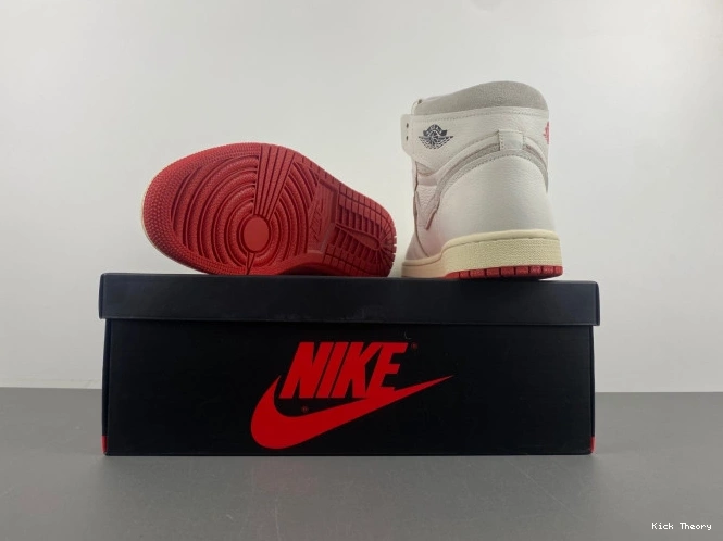 Kick Theory (W) Rare DB4612-100 Air OG Cinnabar Air Jordan High 1 0705